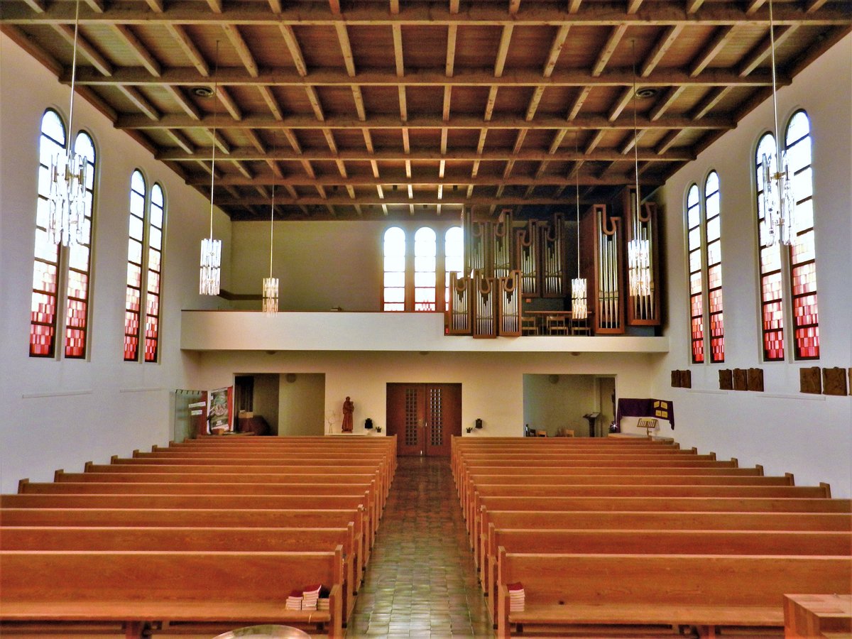 Pratteln, katholische Kirche St. Anton. Orgel Mathis AG Nfels, Baujahr 1968 - 01.04.2014