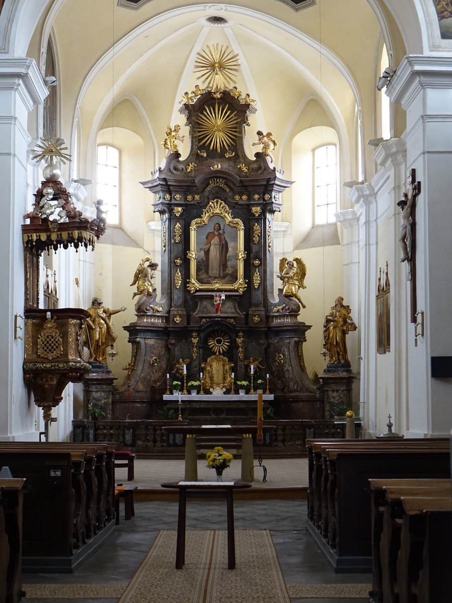 Pribram/ Freiberg in Bhmen, barocker Hochaltar in der Pfarrkirche St. Jakob (01.06.2019)