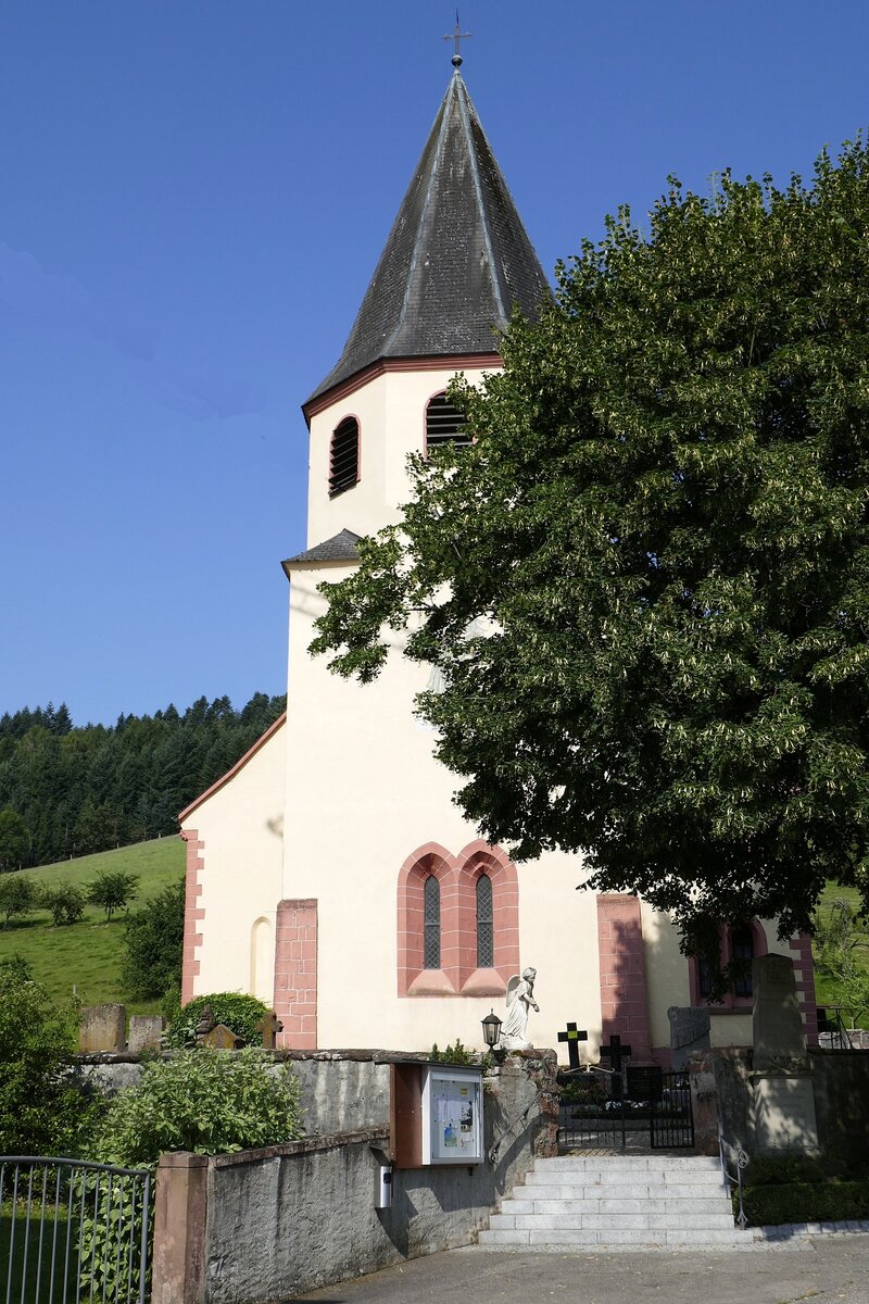 Prinzbach, Aufgang zum Friedhof und zur Kirche St.Mauritius, Juli 2021