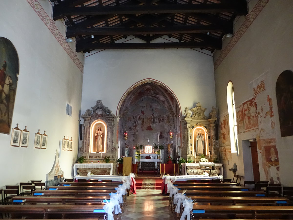 Prodolone, Innenraum mit Fresken aus dem 16. Jahrhundert in der Pfarrkirche San Martino (06.05.2017)