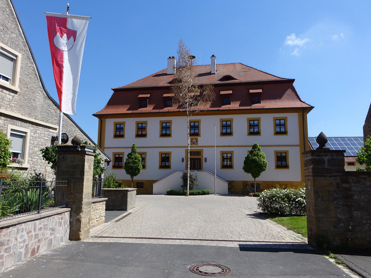 Prosselsheim, Rathaus in der Friedhofstrae (27.05.2017)