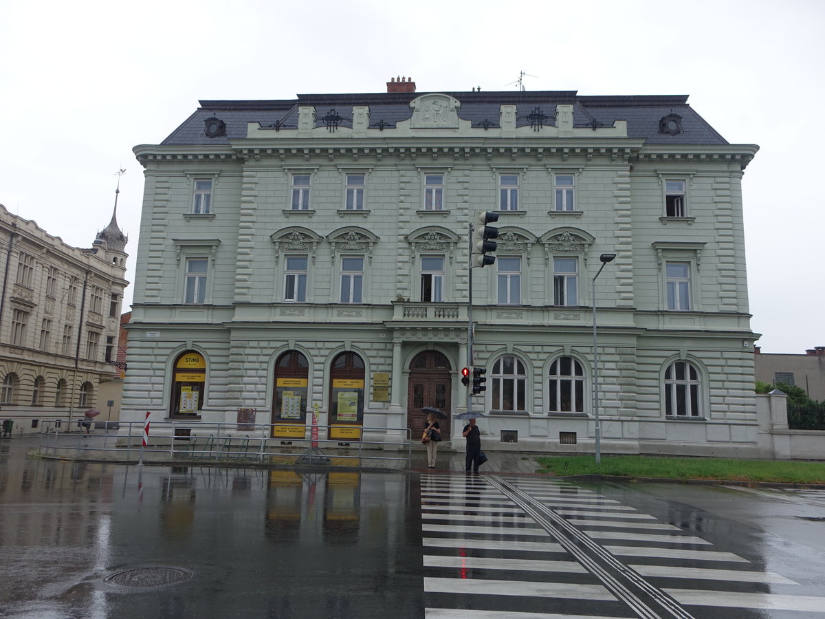 Prostejov / Prossnitz, Obchodni Akademie in der Palackeho Strae (03.08.2020)