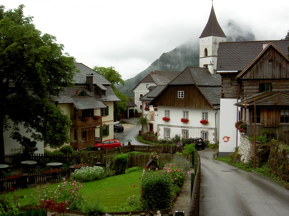 Prgg, Marktplatz mit St. Georg Kirche (30.07.2014)