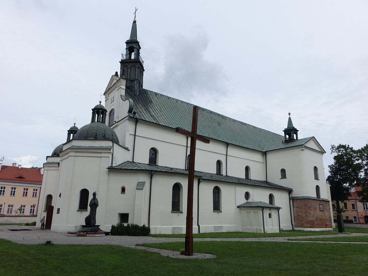 Pultusk, gotische Stiftskirche Mari Verkndigung, erbaut im 15. Jahrhundert (05.08.2021)