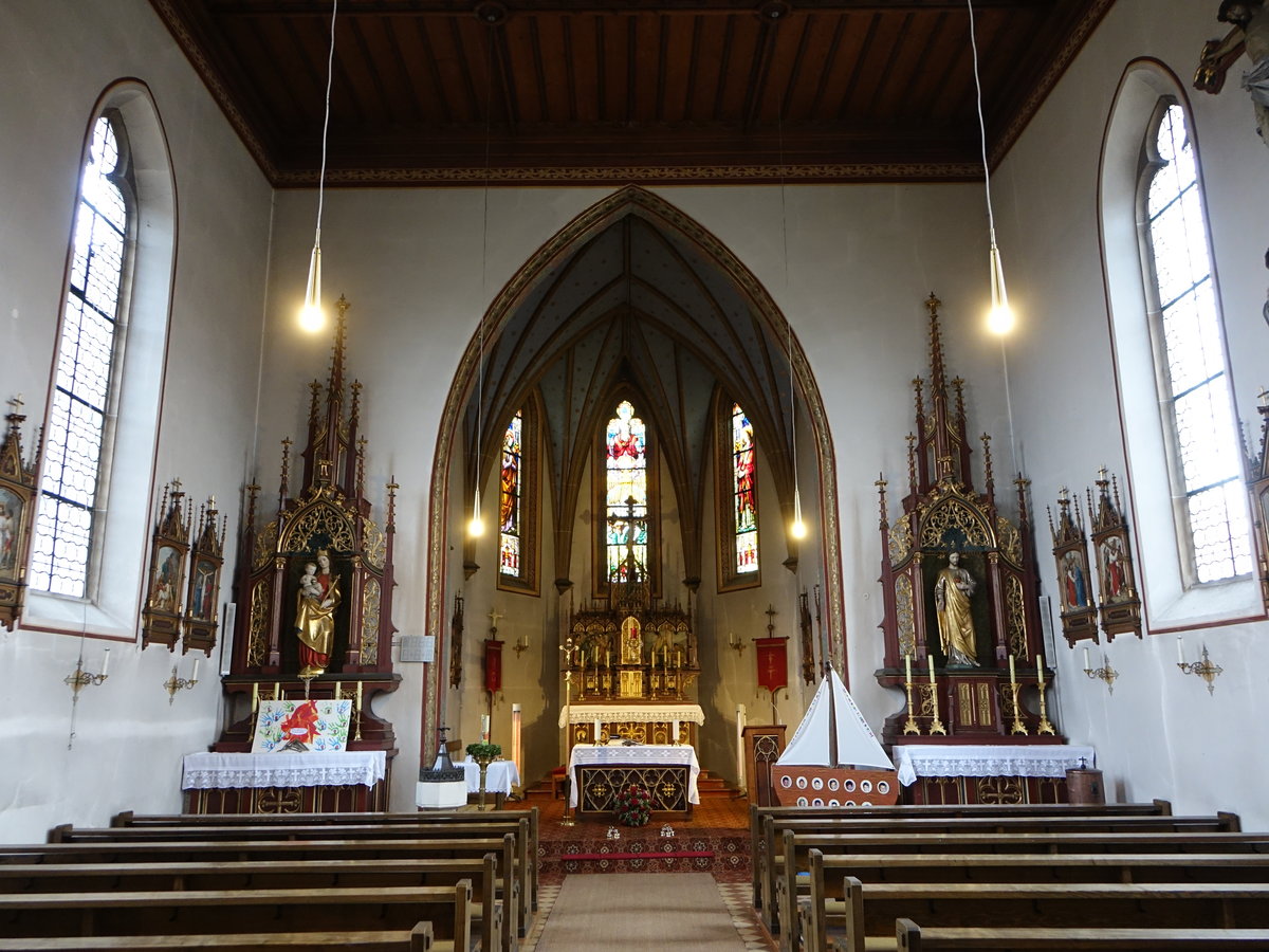 Pyrbaum, neugotische Ausstattung in der Pfarrkirche Mater dolorosa (05.03.2017)