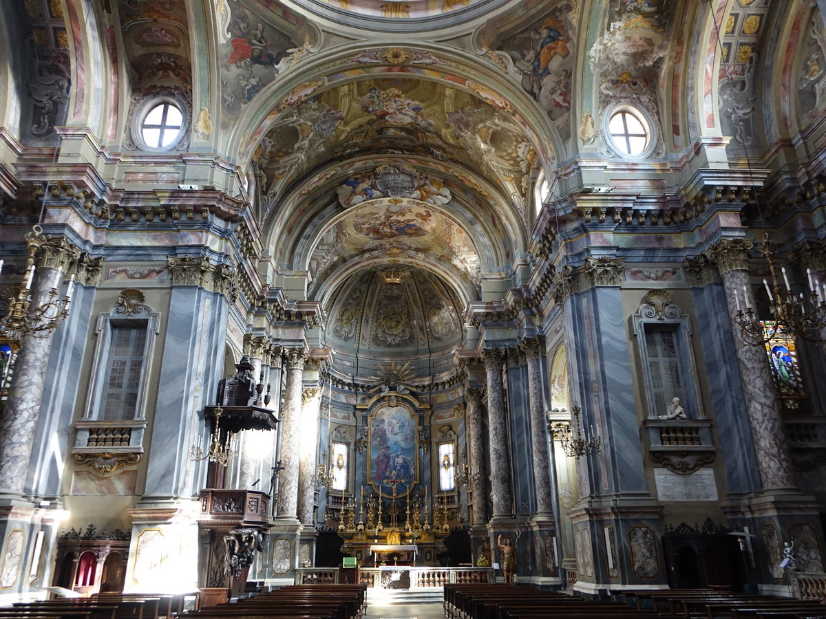 Racconigi, barocker Innenraum der Pfarrkirche St. Giovanni Battista (03.10.2018)
