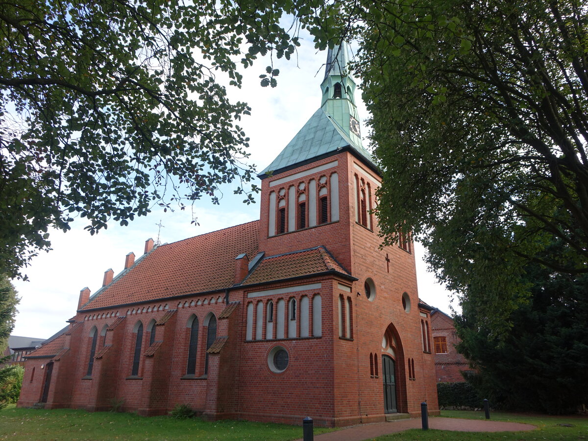 Radenbeck, evangelische St. Jakobus Kirche, neugotisch erbaut 1904 (17.09.2025)
