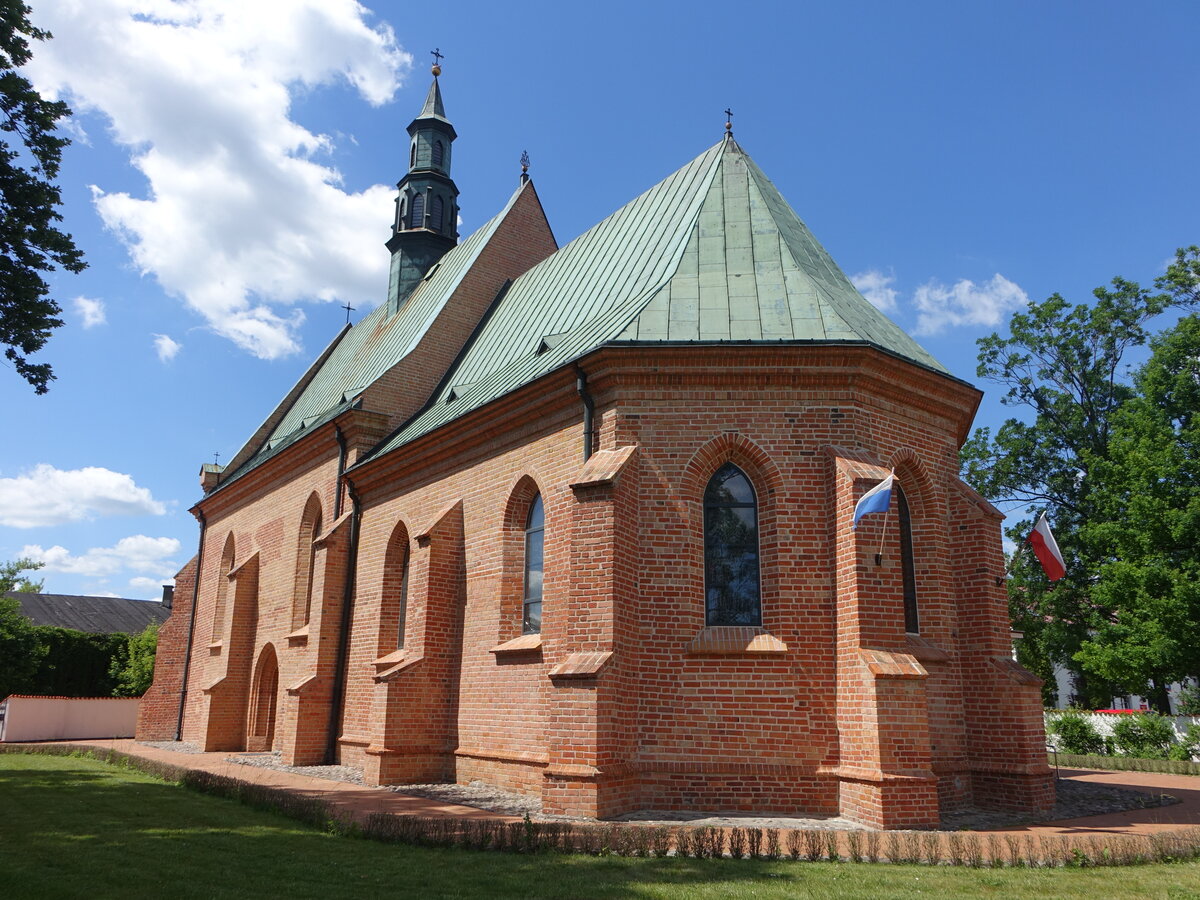 Radom, Pfarrkirche St. Wenzel, erbaut im 13. Jahrhundert, ltester Ziegelbau von Radom (14.06.2021)