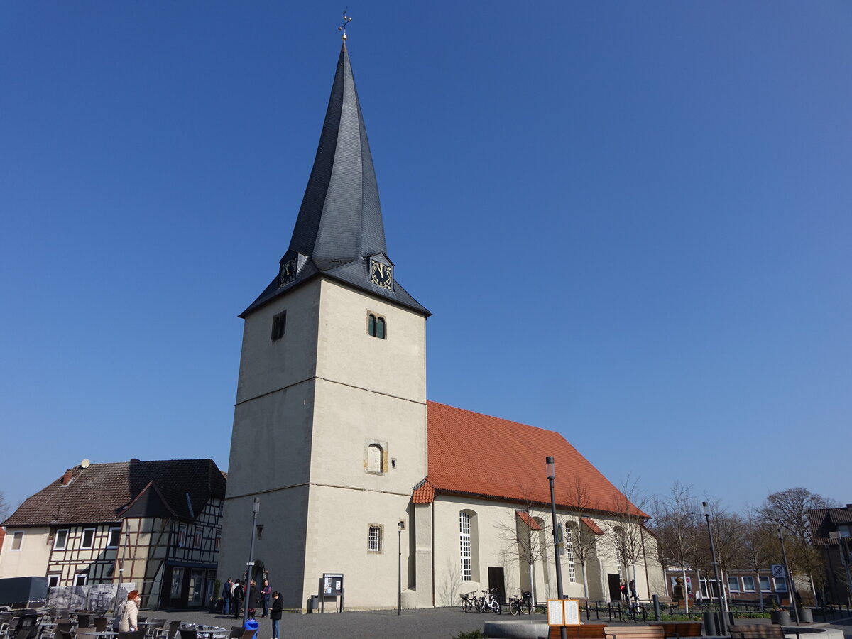 Rahden, evangelische St. Johannis Kirche, Westturm 13. Jahrhundert, Langhaus erbaut 1789 (22.03.2026)