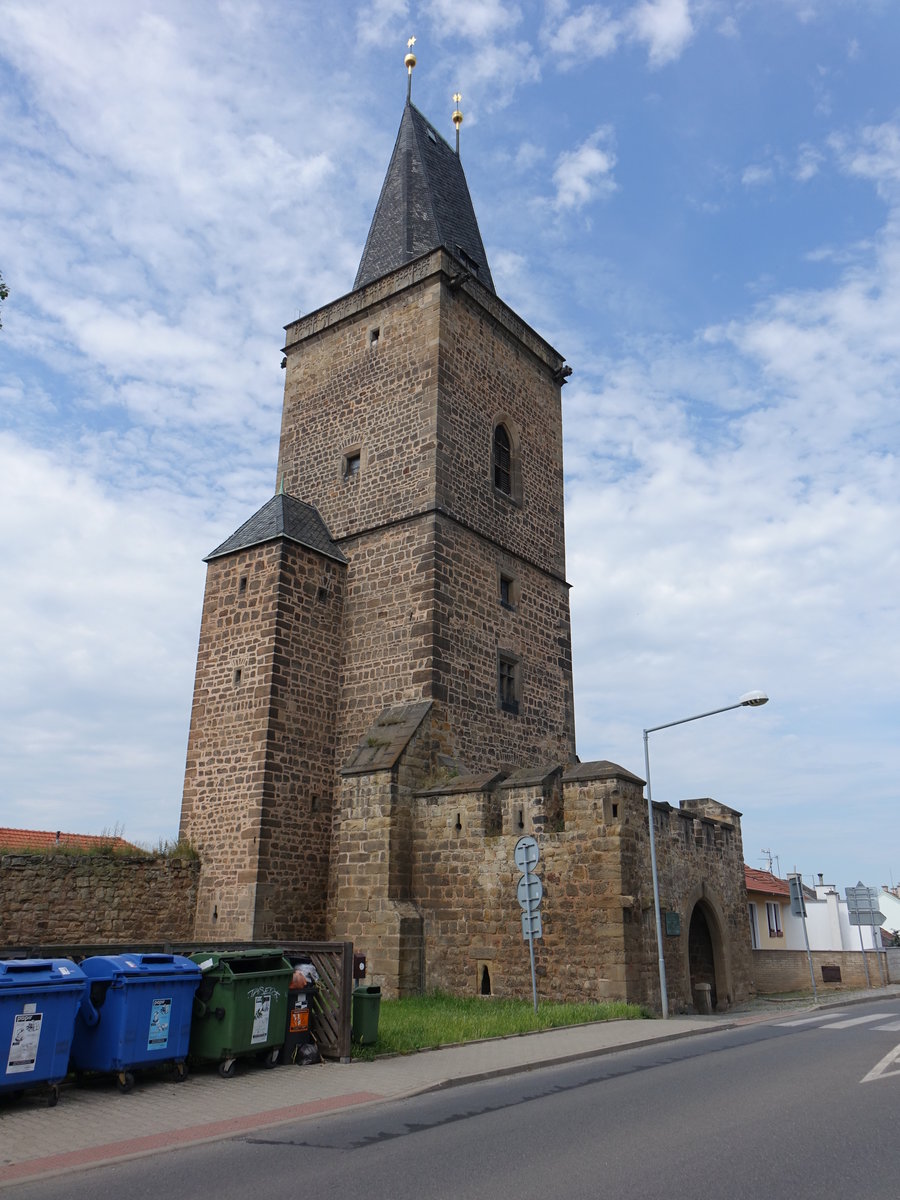 Rakovnik / Rakonitz, gotisches Vysoka Tor der Stadtbefestigung in der Vladislavova Strae (27.06.2020)