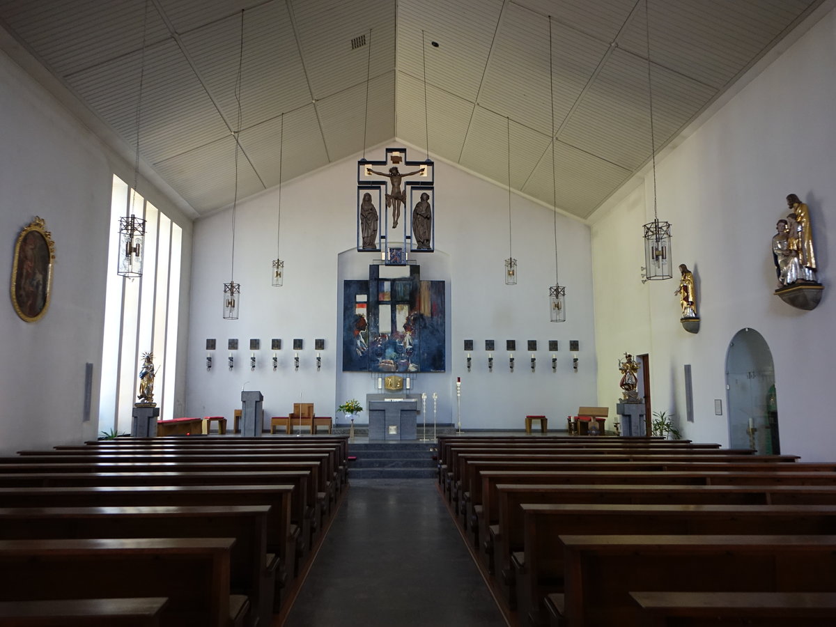 Ramsthal, Innenraum der kath. Pfarrkirche St. Vitus, erbaut von 1959 bis 1960 (07.07.2018)