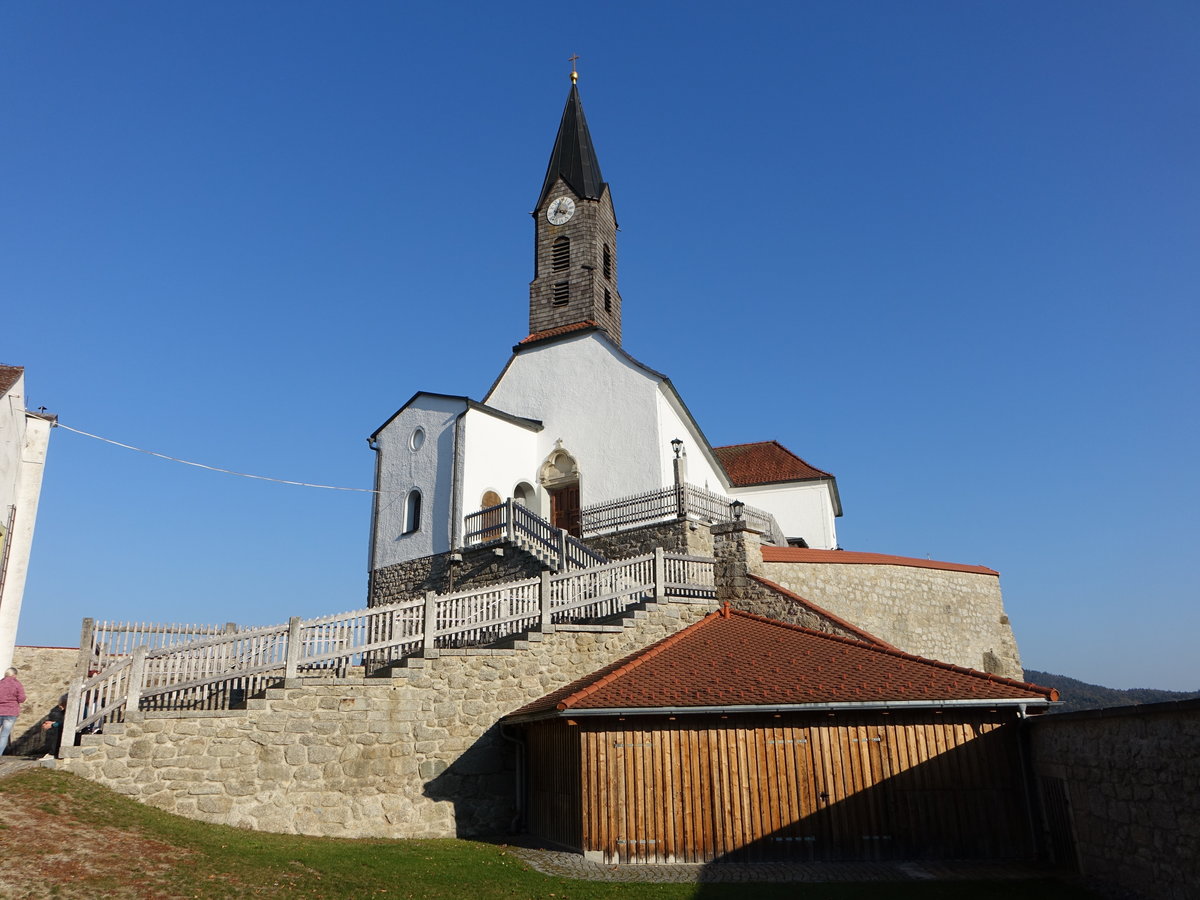 Ranfels, kath. Pfarrkirche St. Pankraz, ehem. Schlokapelle, Langhaus erbaut 1517, erweitert 1767 (22.10.2018)