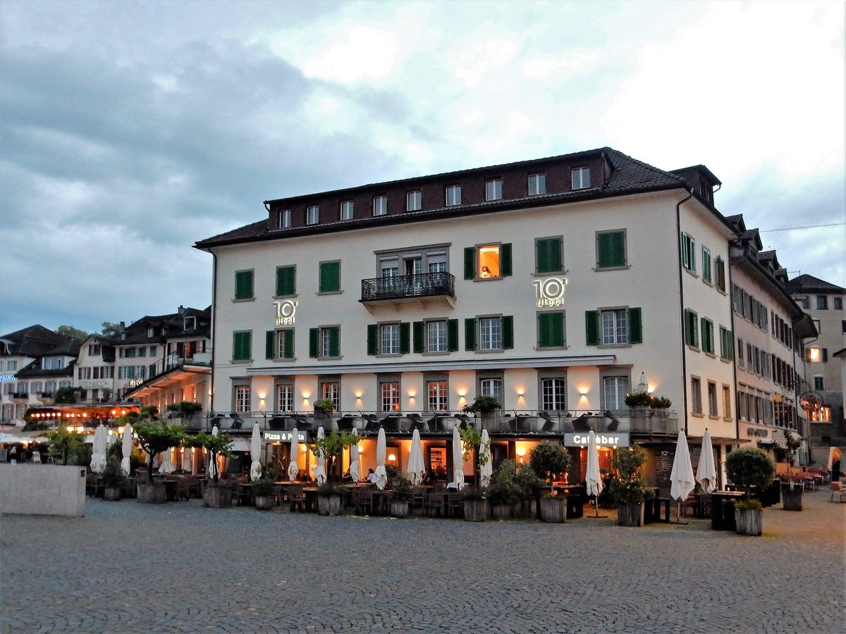 Rapperswil, Restaurant Dieci im Abendlicht - 12.07.2016, 21:27