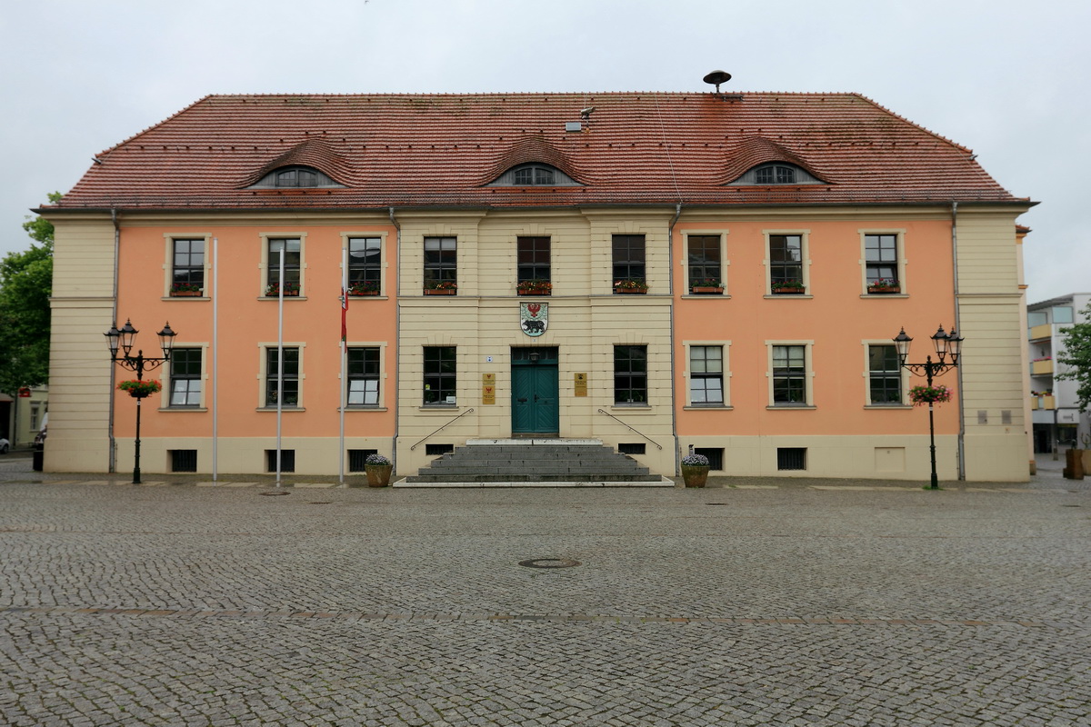 Rathaus am Marktplatz in Bernau bei Berlin am 01. Juni 2016.