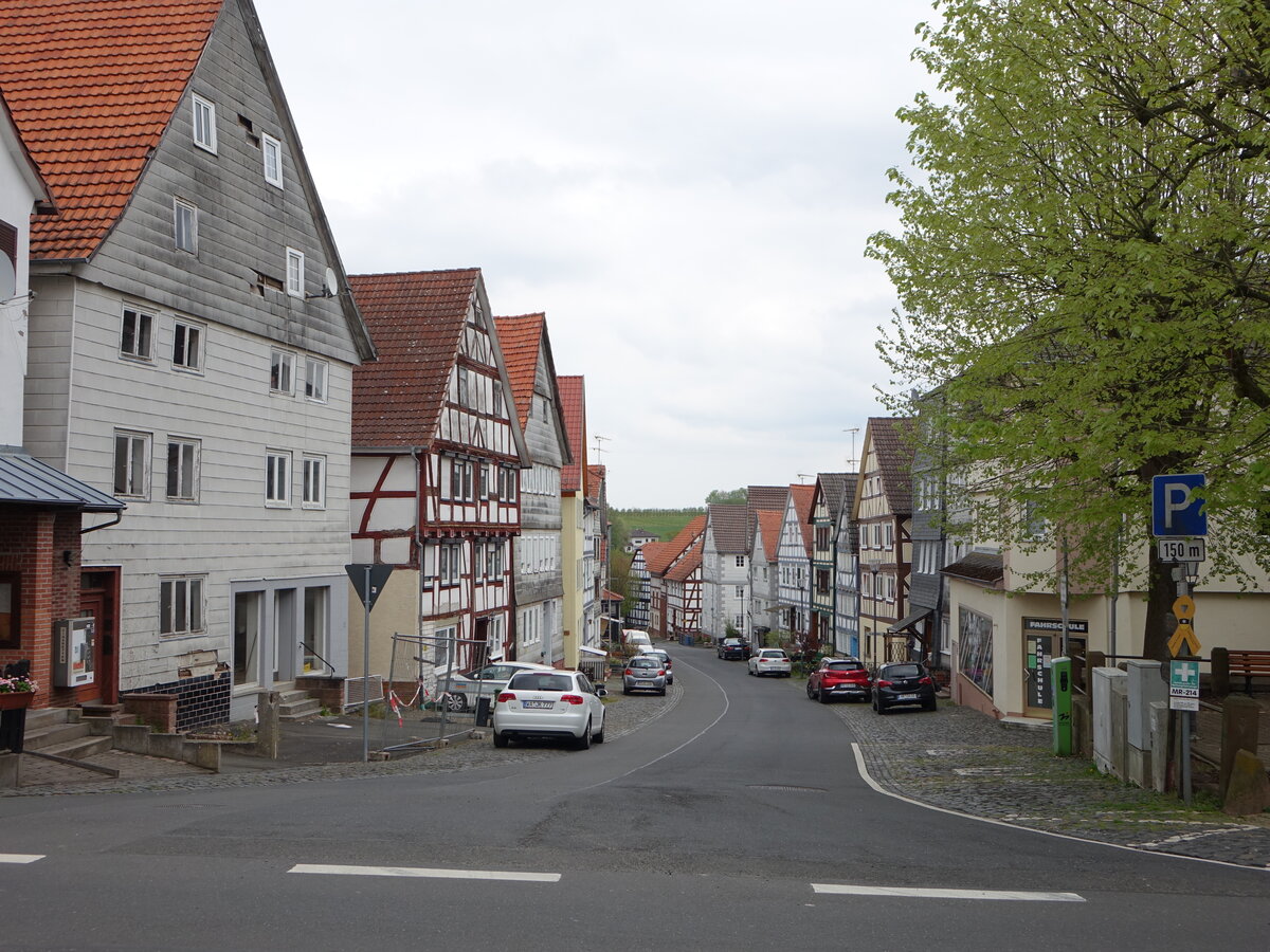 Rauschenberg, historische Fachwerkhuser in der Marktstrae (01.05.2022)