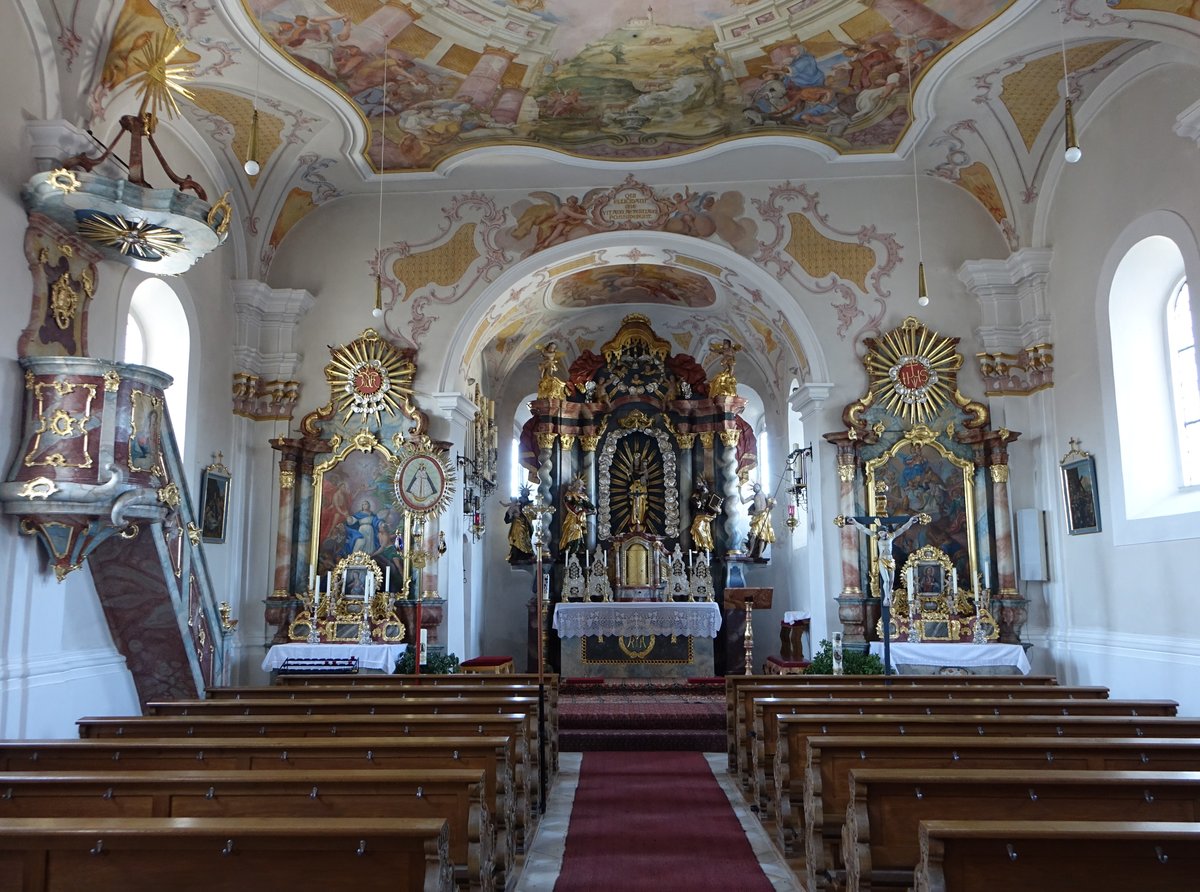 Rechberg, katholische Wallfahrts- und Filialkirche Mari Heimsuchung, Saalbau mit eingezogenem Chor und Fassadenturm mit Zwiebelhaube und Pilastergliederung, Chor und Turm gotisch, Umbauten ab 1716 (26.03.2017) 