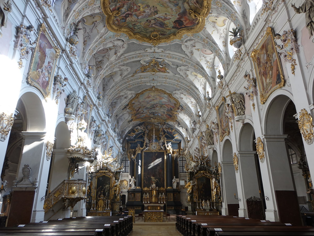 Regensburg, barocker Innenraum der St. Emmeran Kirche, Deckenfresken von Cosmas Damian Asam (28.02.2021)