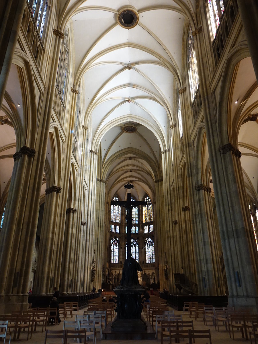 Regensburg, gotischer Innenraum des Doms St. Peter (28.02.2021)