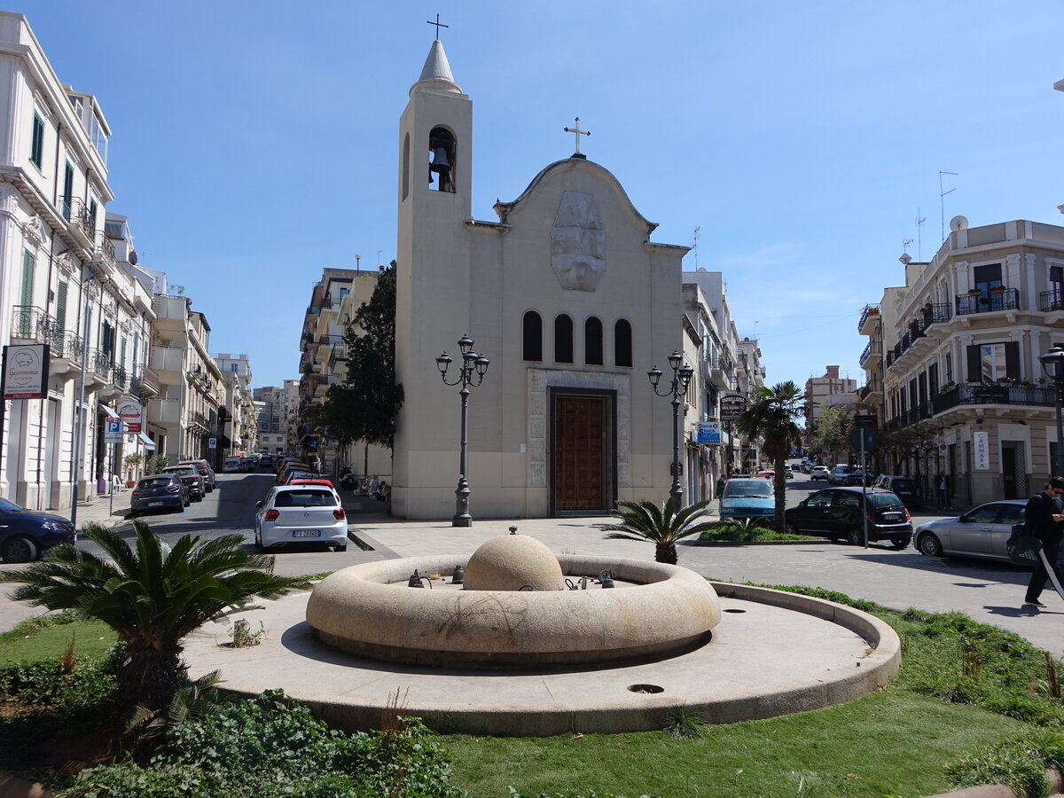 Reggio Calabria, Pfarrkirche Madonna del Carmine an der Piazza Carmine (09.04.2024)