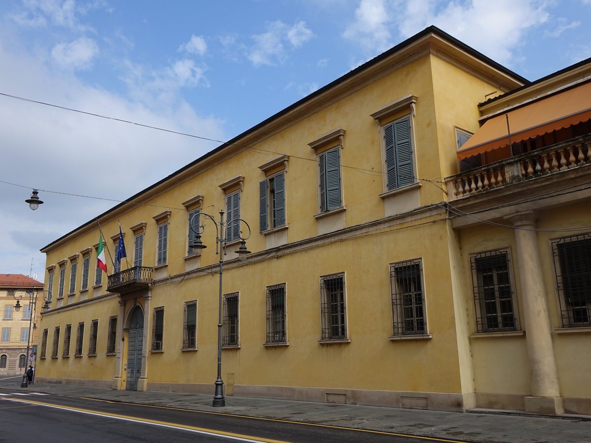 Reggio Emilia, Palazzo Ducale, erbaut 1839 durch P. Marchelli (09.10.2016)