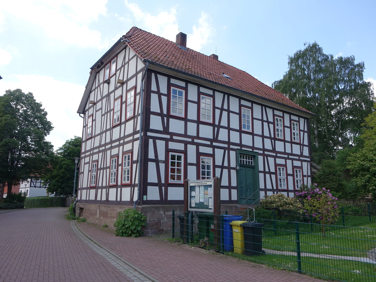 Reiffenhausen, evangelischen Kirchgemeindehaus in der Bachstrae (02.06.2022)