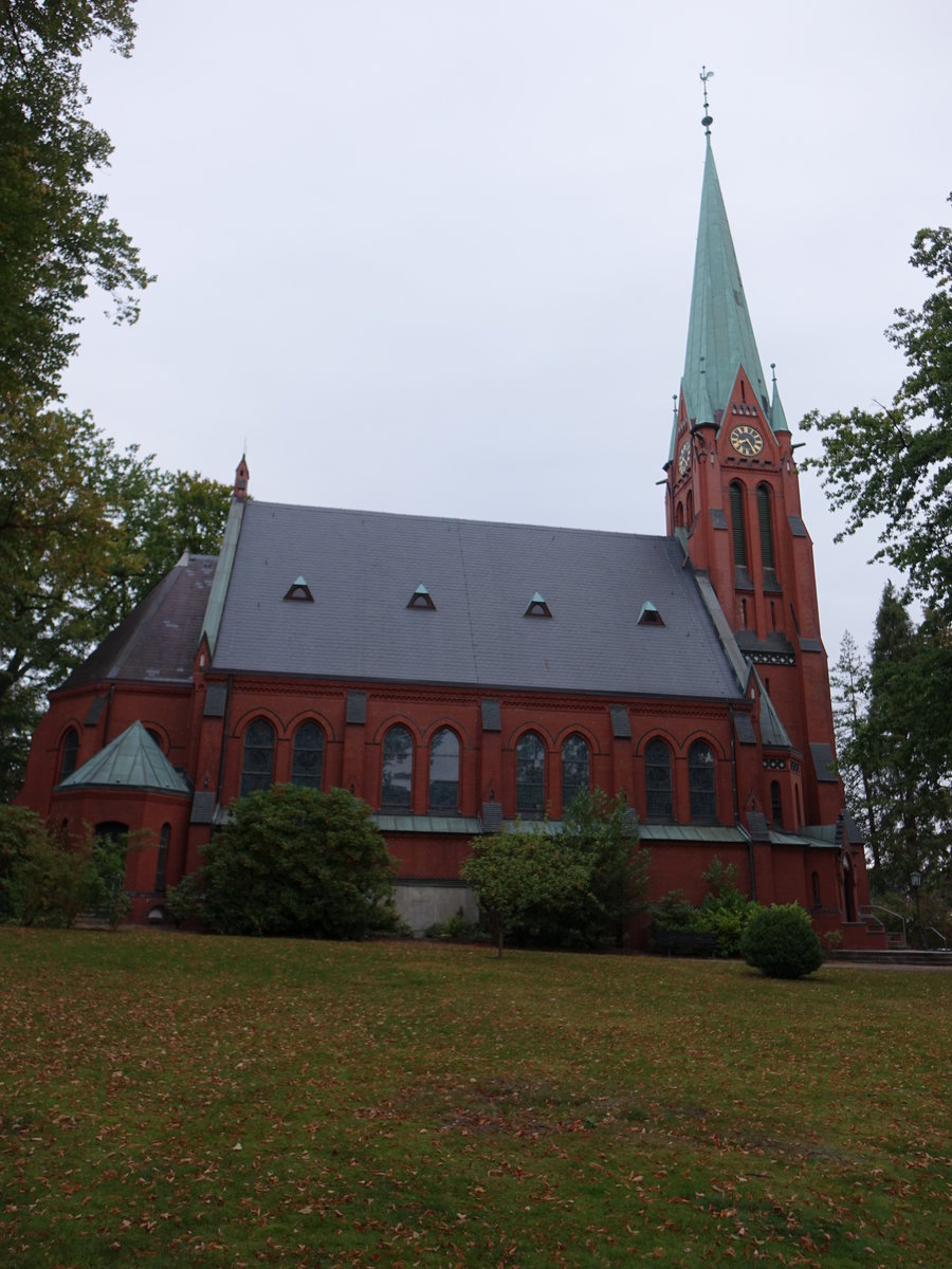Reinbek, Ev. Maria Magdalena Kirche, neugotische Saalkirche, erbaut von 1900 bis 1901 durch den Hamburger Architekten Hugo Groothoff (26.09.2020)