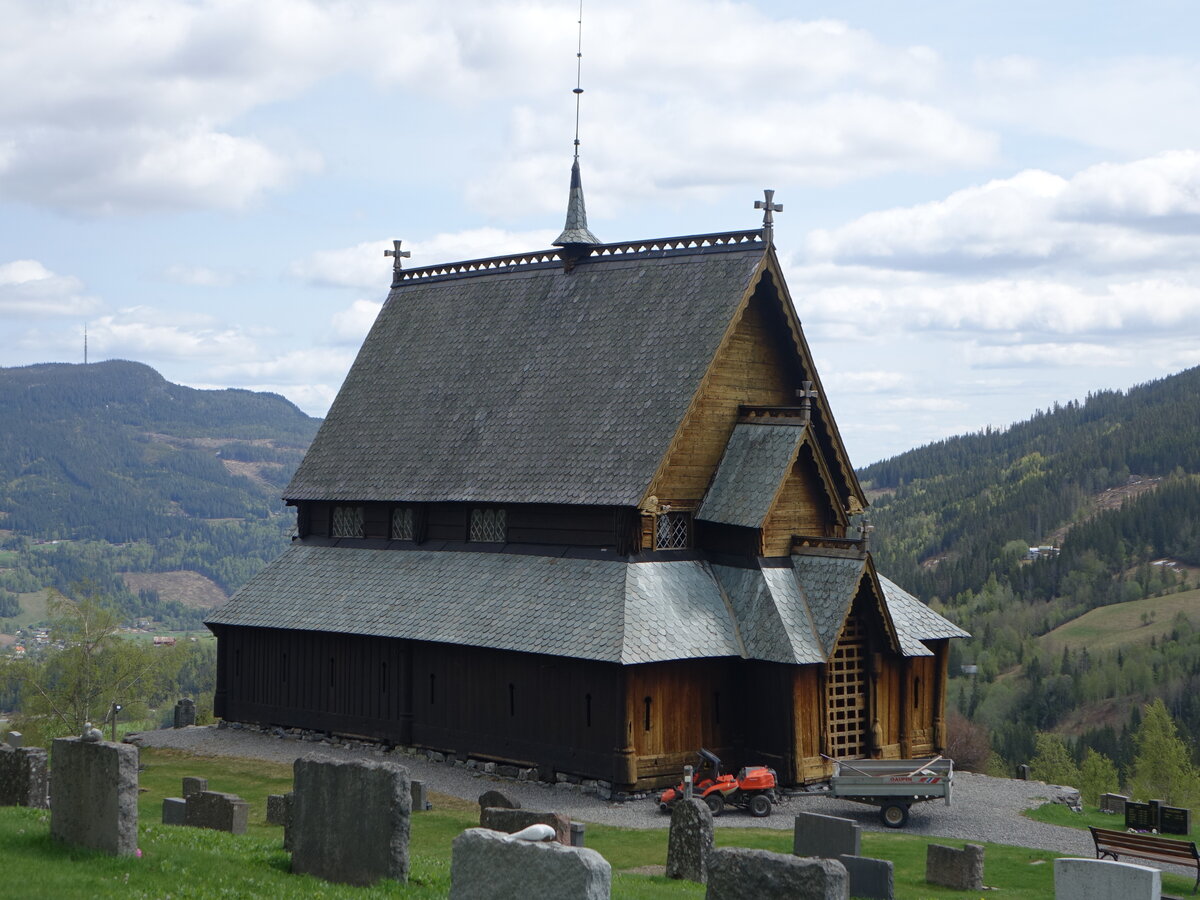 Reinli, evangelische Stabkirche, erbaut im 13. Jahrhundert (25.05.2023)