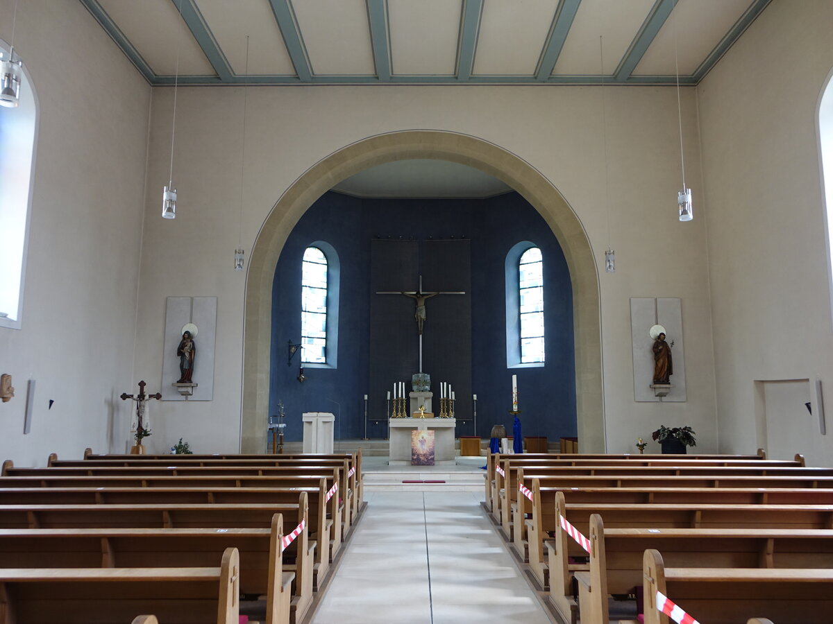 Reipoltskirchen, Innenraum der Pfarrkirche St. Johannes Nepomuk, erbaut 1880 (15.05.2021)