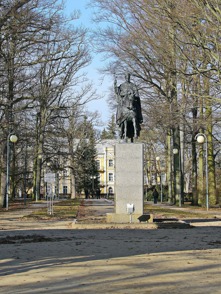 Reiterfigur an der Badsodener Promenade am 24. Februar 2018 in Franzensbad.