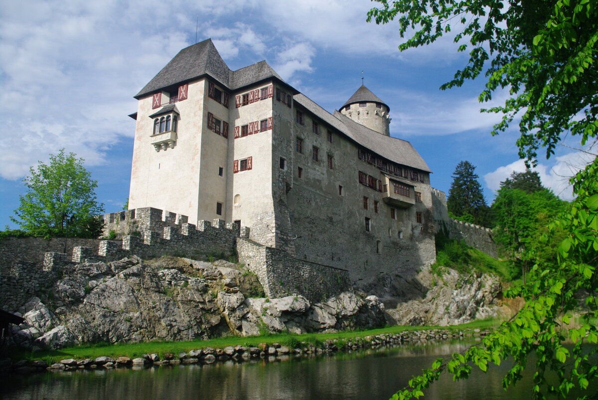 Reith im Alpbachtal, Schloss Matzen, erbaut ab 1278 (09.05.2013)