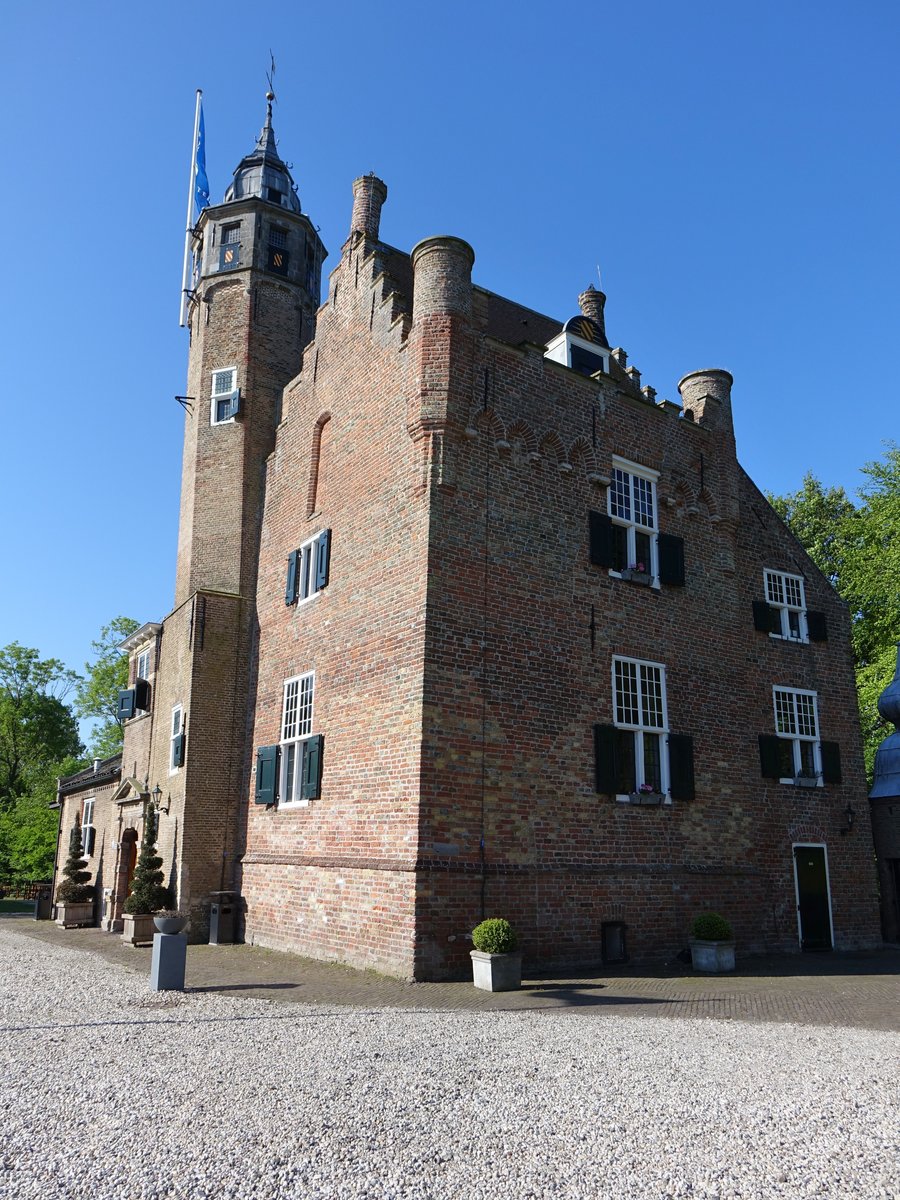 Renesse, Schloss Moermond, erbaut ab 1513 (13.05.2016)