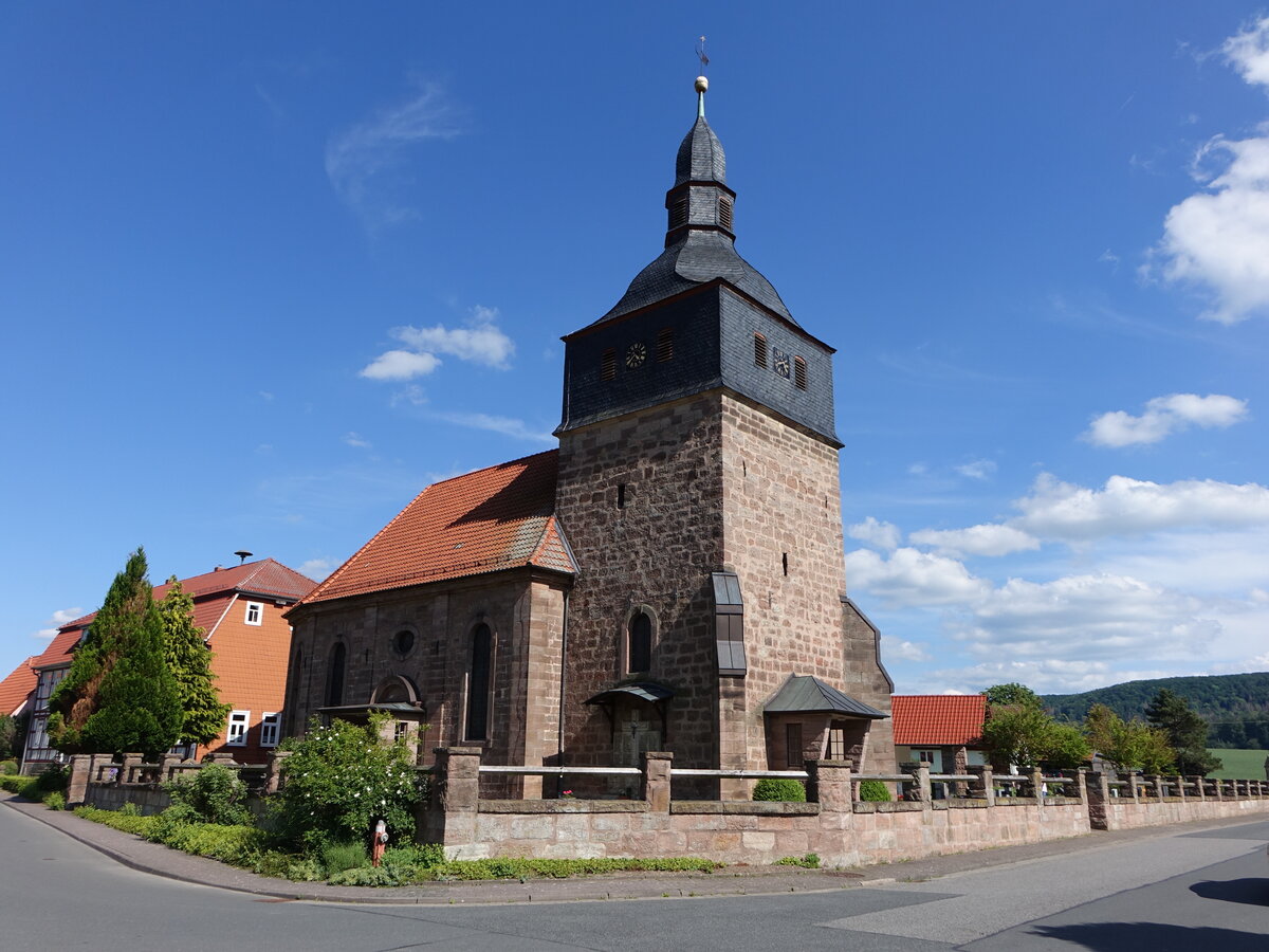 Rengelrode, kath. Pfarrkirche St. Johannes der Tufer, erbaut 1738 (02.06.2022)