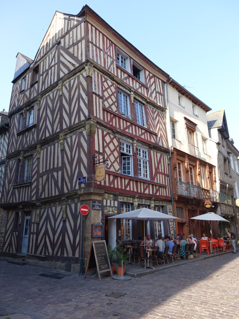 Rennes, Fachwerkhaus in der Rue Saint-Yves (16.07.2015)