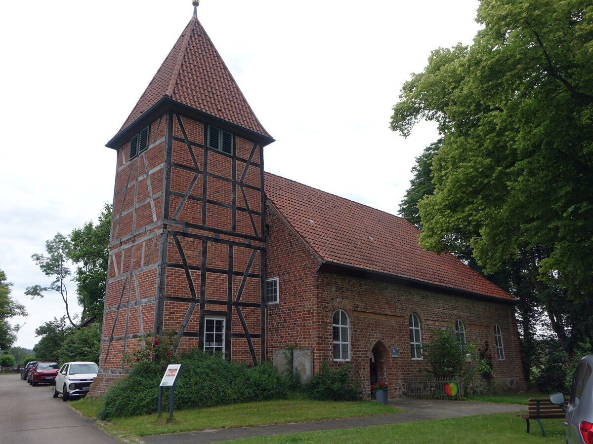 Restorf, evangelische St. Johannis Kirche, erbaut 1740 (21.06.2026)