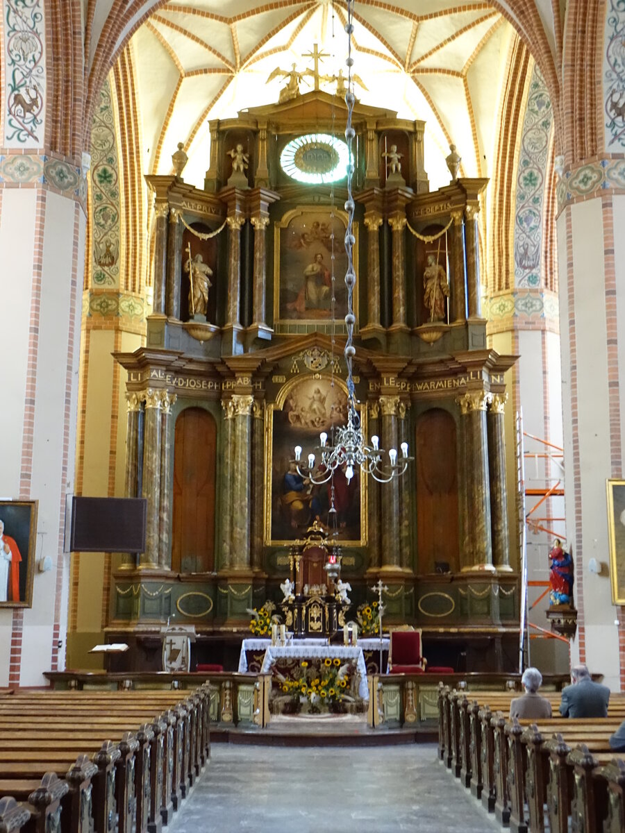 Reszel / Rel, Hochaltar in der Pfarrkirche St. Peter und Paul (04.08.2021)