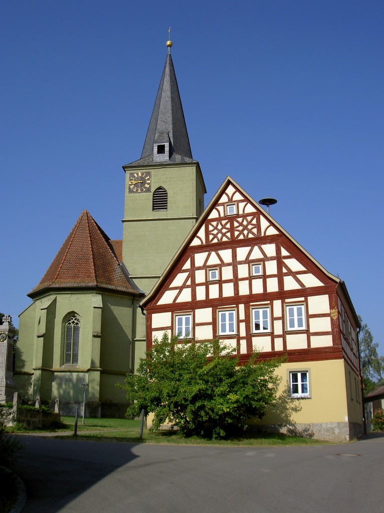 Reusch, Ev. St. Marien Kirche und Pfarrhaus (19.06.2014)