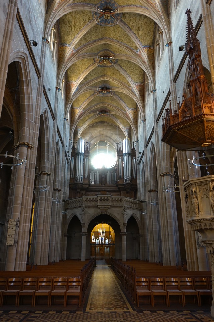Reutlingen, gotische Marienkirche, erbaut von 1247 bis 1343, Rieger Orgel von 1988 (19.02.2015)