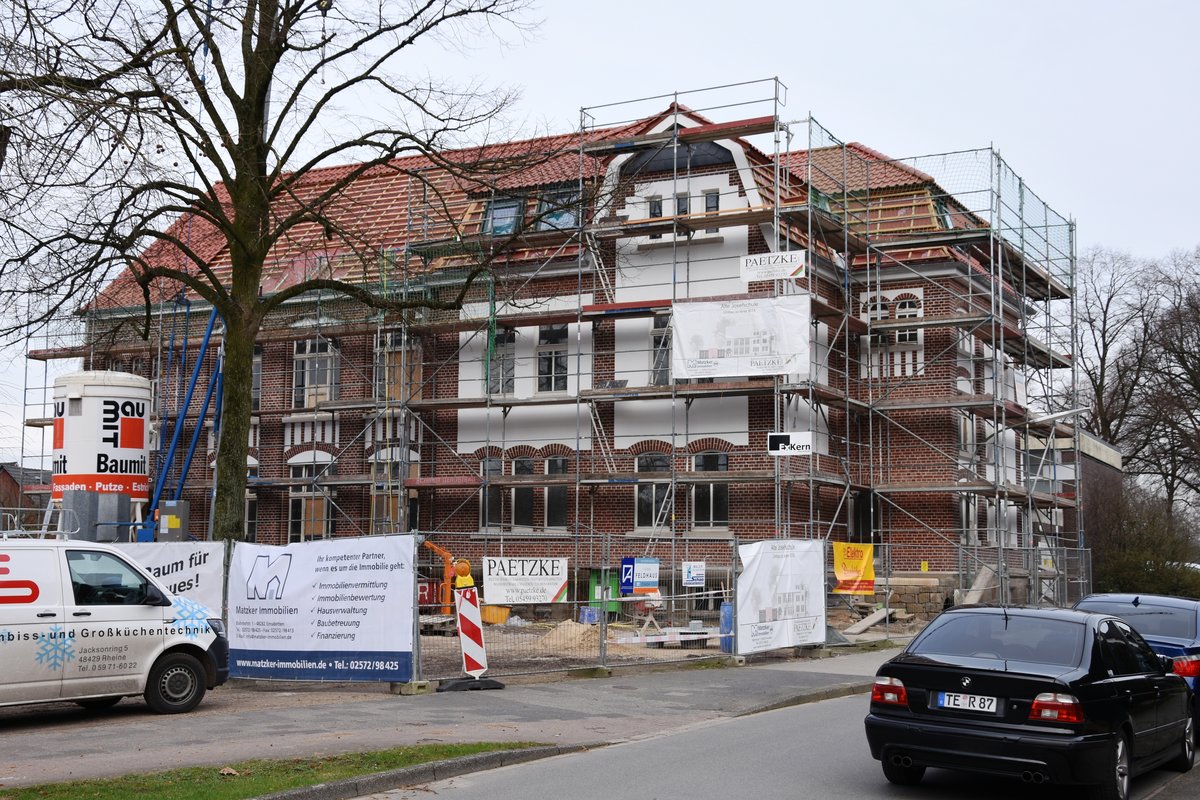 RHEINE, Ortsteil Mesum (Kreis Steinfurt), 13.02.2016, das Gebäude der ehemaligen Josefschule wird zu einer Kita umgebaut