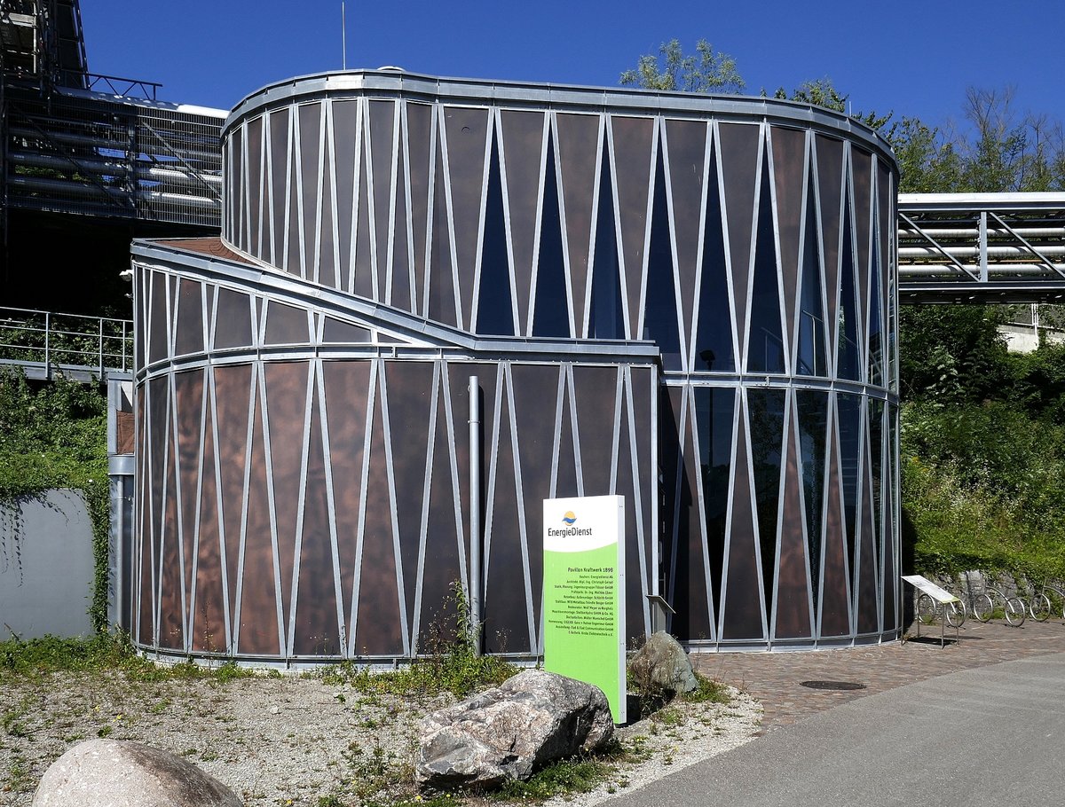 Rheinfelden/Baden, der Ausstellungspavillon  Kraftwerk 1898  in der Nhe des neuen Laufwasserkraftwerkes am Rhein zeigt die Nutzung der Wasserkraft durch Deutschland und die Schweiz an dieser Stelle seit 1898 bis heute, Sept.2019