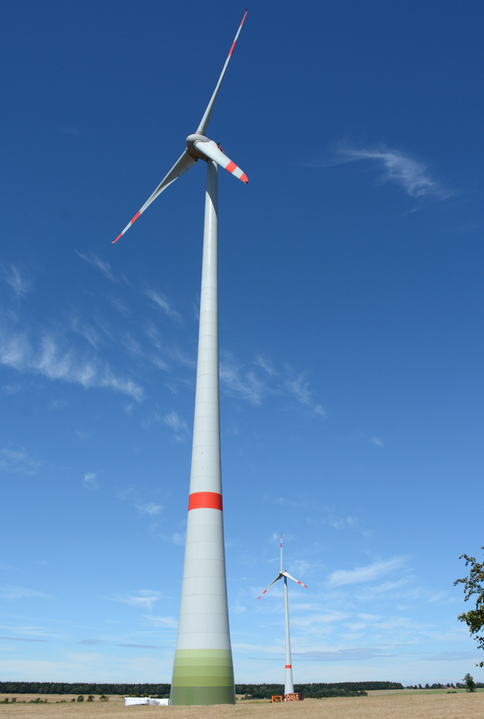 Riesenwindrad in der Hocheifel bei Schleiden - 07.08.2016