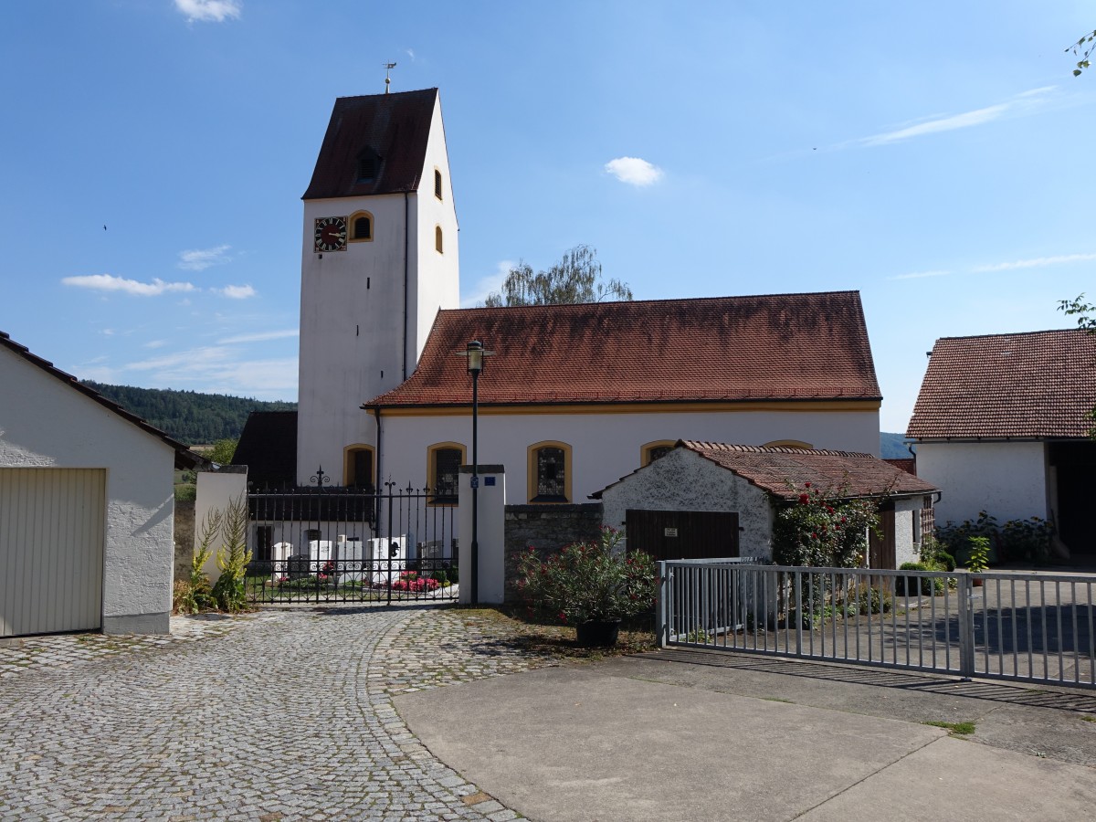 Rieshofen, kath. St. Erhard Kirche, sptgotischer Turm, Langhaus von 1749 (23.08.2015)