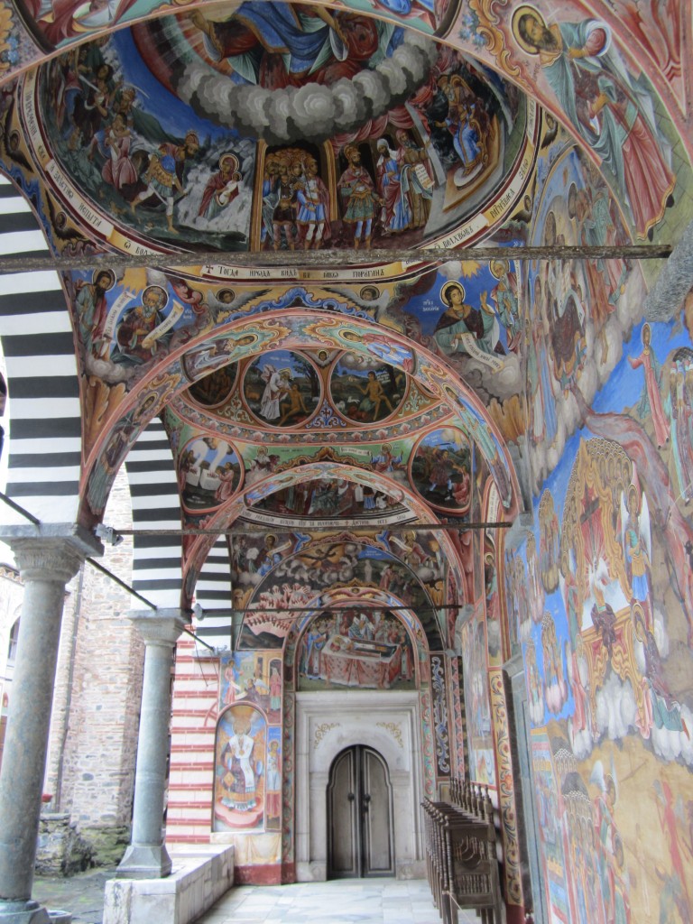 Rila Kloster, Fresken am ueren Umgang Narthex der Klosterkirche (01.05.2014)