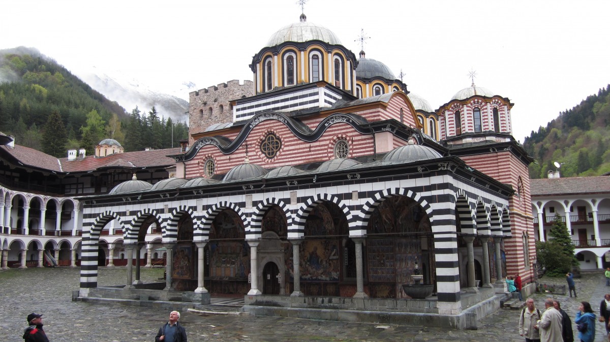 Rila Kloster, Klosterkirche Sweta Bogorodiza, erbaut von 1834 bis 1835 von Pawel 
Iwanowitsch (01.05.2014)