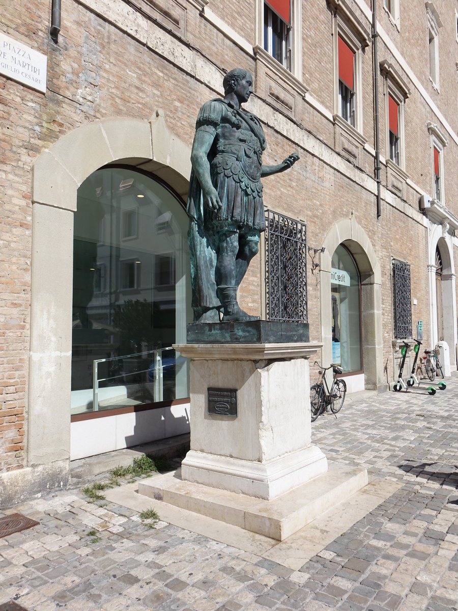 Rimini, Julius Cesaer Denkmal an der Piazza Tre Martiri (21.09.2019)