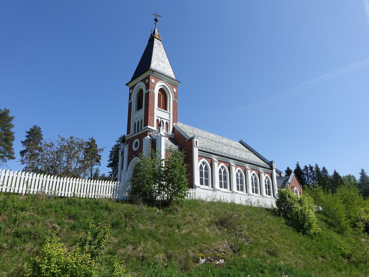 Ringerike, evangelische Veme Kirche, erbaut 1893 aus rotem Backstein (31.05.2023)