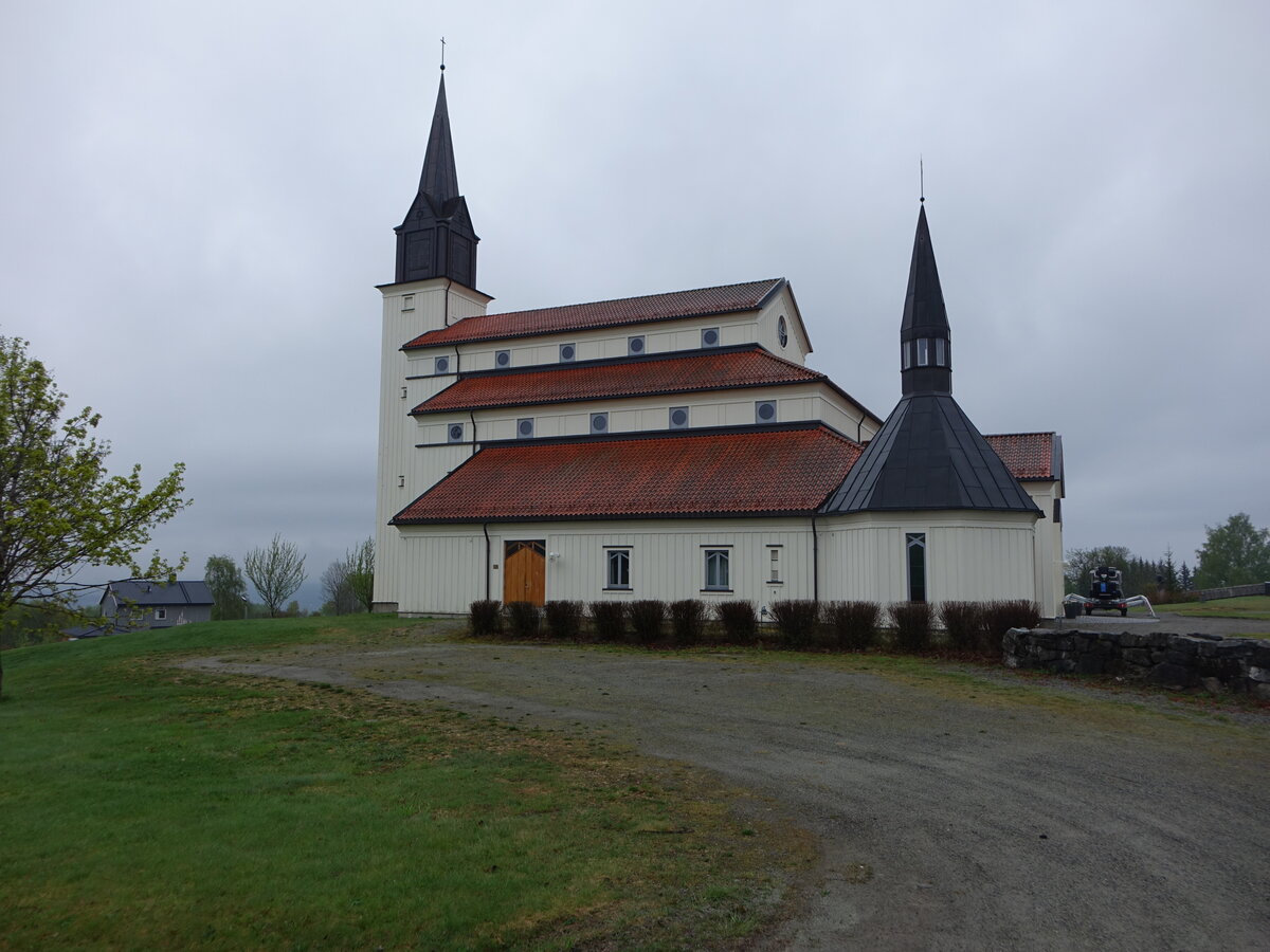 Ringsaker, evangelische Veldre Kirche, erbaut bis 2000, Architekten Brllen Jacobsen und Ulf Zettersten (23.05.2023)