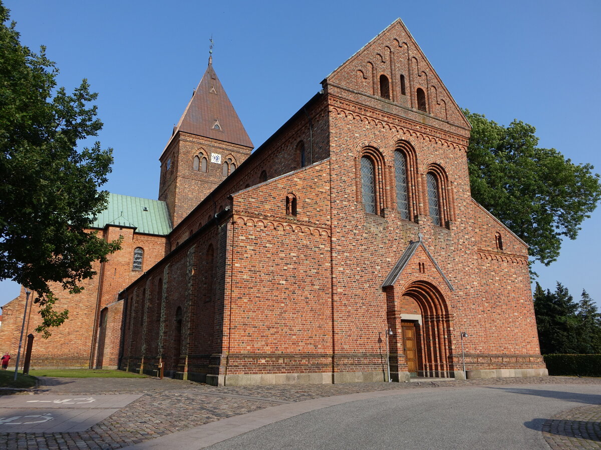 Ringsted, evangelische St. Bendts Kirche, romanische Backsteinkirche, erbaut ab 1160, Chor erbaut 1170, vollendet im 13. Jahrhundert (17.07.2021)