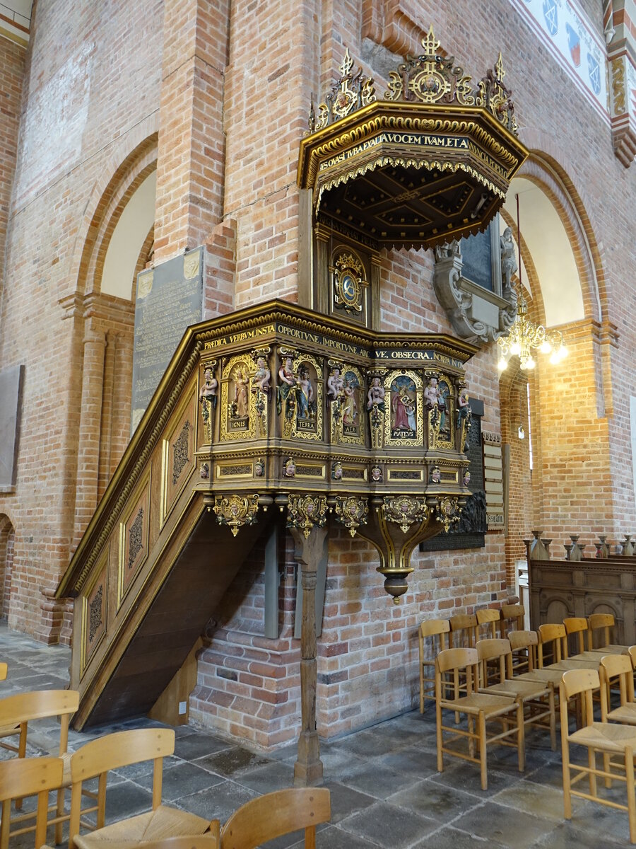 Ringsted, Kanzel aus dem 17. Jahrhundert in der St. Bendts Kirche (22.07.2021)