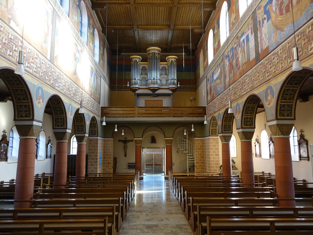 Rittersbach, Orgelempore in der kath. Pfarrkirche St. Georg (24.12.2018)