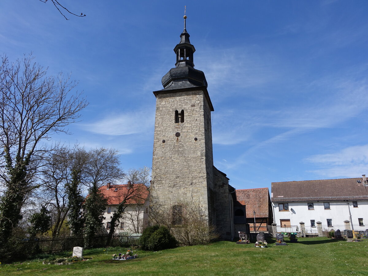 Rittersdorf, evangelische Kirche St. Georg, erbaut im 16. Jahrhundert (17.04.2022)